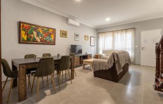 Amazing Apartment In Torrevieja - Torrevieja - 8