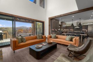 The Seven Hills - Upscale Georgia Mountain Cabin - Indulge in breathtaking views, a covered hot tub, game room, firepit, and ele - 3
