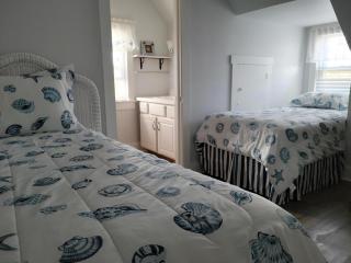 Pet Friendly, Wi-Fi, Beach Badges, Outdoor Shower, W-D, Ocean Block - Brant Beach - 2