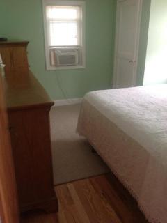 Beach Badges, Wifi Internet, Outdoor Shower, Ocean Side Duplex In Brighton Beach - 4