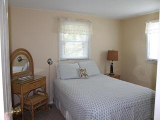 Duplex 2Nd Fl Beach Badges Oceanside Outdoor Shower Wifi - Brant Beach - 2
