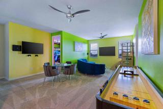 Luxe Villa Near Parks with Wizard BR, Theater, Arcade - Kissimmee - 3