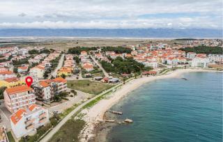 Stunning Apartment In Povljana - Povljana - 9