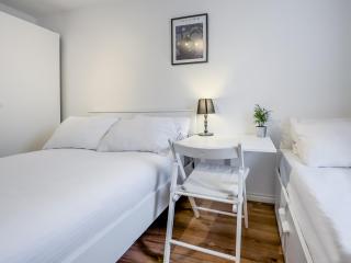 Luxurious 2bed in Canary Wharf - London - 1