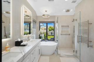 Poinsettia Palms - Chic & Luxe Patio Near Beach - Corona del Mar - 8