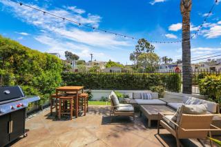 Poinsettia Palms - Chic & Luxe Patio Near Beach - Corona del Mar - 4