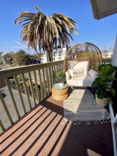 Bright & Quiet 1-Bed Condo with Balcony - 1