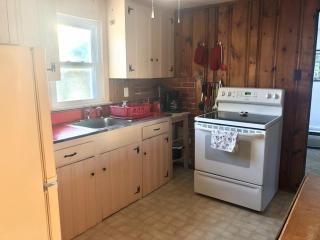 Pet Friendly, Bayside, Brant Beach, Private Yard, Wifi, Affordable 3 Bedroom Vintage Cape In Brant Beach 14009 - 4