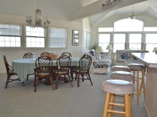 Single Family, Ocean Block, Wifi, Washer And Dryer, Second 2Nd Home From The Ocean! 2Nd From Ocean Contemporary Ship Bottom Home 14010 - 5