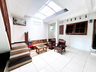 Guest House Kraton Mas - Pacitan - 7