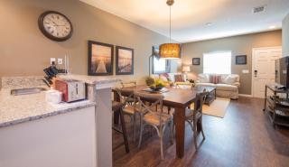 Special Offer Elegant Townhome at West Lucaya - 6
