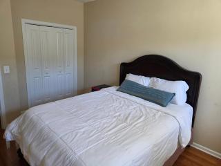 Heaven on Earth - Large Bedroom with Private Bathroom - 5