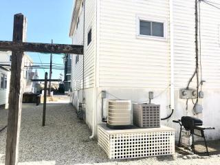 Brant Beach Oceanside Pet Friendly Second Floor Duplex Ocean Views 14018 - Brant Beach - 8