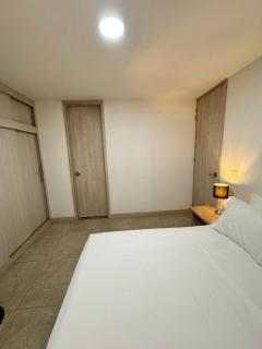Apartment in Laureles two blocks from 70 - Medellín - 8