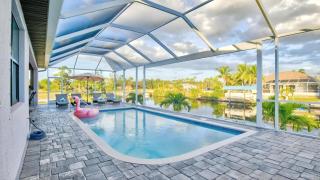 Upscale And Comfortable! Enjoy Views From The Pool - Cape Coral - 4