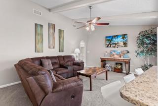 Charming Waterfront Getaway With Pool! - Cape Coral - 4