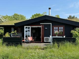 Log Cabin With View Of Beach Meadow And Sea - Tranekær - 9