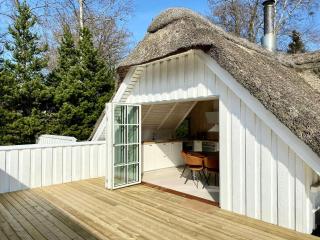 Idyllic Holiday In A Beautiful Thatched House - Hornbæk - 8