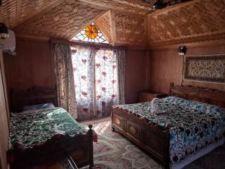 Swift houseboats - Srinagar - 7