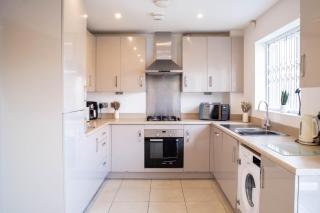 Etihad Blissful Retreat-3 bedroom Haven - Manchester - 1