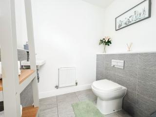 Etihad Blissful Retreat-3 bedroom Haven - Manchester - 5