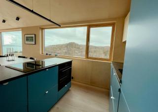 Architect Drawn Cabin With Sea View At Stokkøy - 6