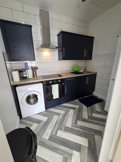 Spacious New Studio in Blackburn Town Centre - 3