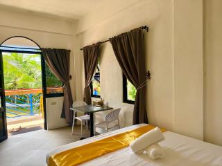 Stone Manor Inn - Concepcion - 7