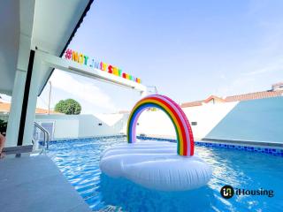 NotOnlyStay Kota Private Pool House 3min to Jonker By I Housing - Malacca - 0