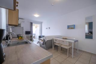 Ferienwohnung Zesa Mit Balkon Und Meerblick - Kiveri - 6