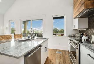 30A Luxury Casa Mirador Carriage Home - Short Walk Bike to Beach - Santa Rosa Beach - 3