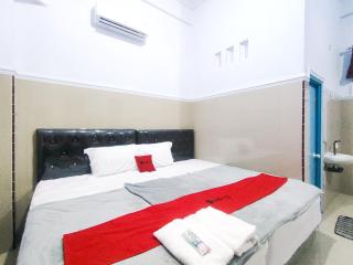 RedDoorz at Bangkalan - 0