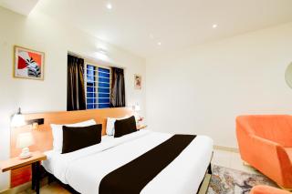Super Townhouse CASA BUSINESS HOTEL - Hyderabad - 9