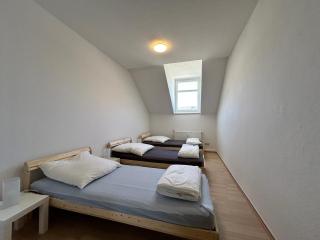 Einzelbetten, Waschmaschine, ideal für Gruppen - Chemnitz - 1