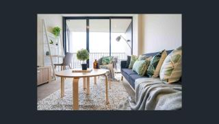 Resort-Style Living by the River - Brisbane - 7