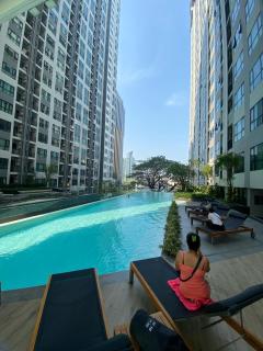 The base in pattaya city - 1