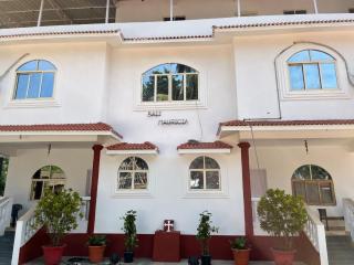 La Paulo's Back to Basic Beach Resort - Morjim - 0