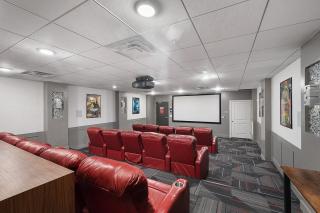 Convention Ctr Studio! Designer! Spa,pool,gym,pkg! - 3