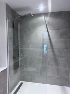 The Sunrise Den-Lovely 2 bedroom apartmentParking - 7