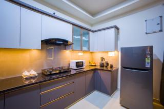 Alaya Stays BYDM Little Paradise 2BHK Apartment Near Triveni Ghat With Balcony, Lift & Scenic Views - Rishikesh - 5