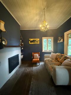 Workmans Cottage - 8
