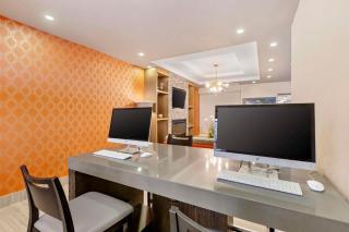 Best Western Plus Executive Inn - Toronto - 1