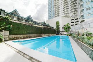 Modern 4BR House with Billiards,KTV,WIFI,Netflix-10mins from Robinson Mall - Manila - 9