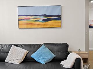 TWO CozySuites NLG - Modern condo 12 and 8 - 7