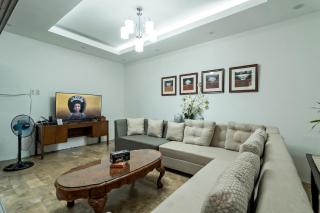 Modern 4BR House with Billiards,KTV,WIFI,Netflix-10mins from Robinson Mall - Manila - 3