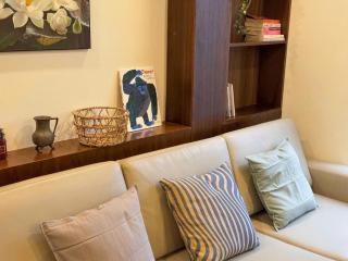 Cozy 2 bedrooms apartment To Ngoc Van - Hanoi - 8