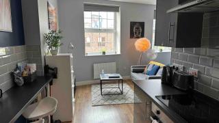Spacious and homely city centre studio - 3