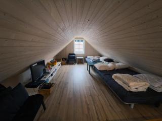 RO Turfroof Cottage with hot tub in cozy Skalavik - 4