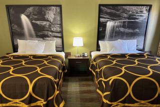 Super 8 by Wyndham Lincoln - Lincoln - 6