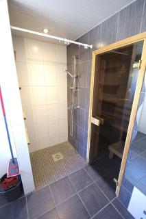 Quiet and spacious apartment with beautiful garden and terrace - Tartu - 3